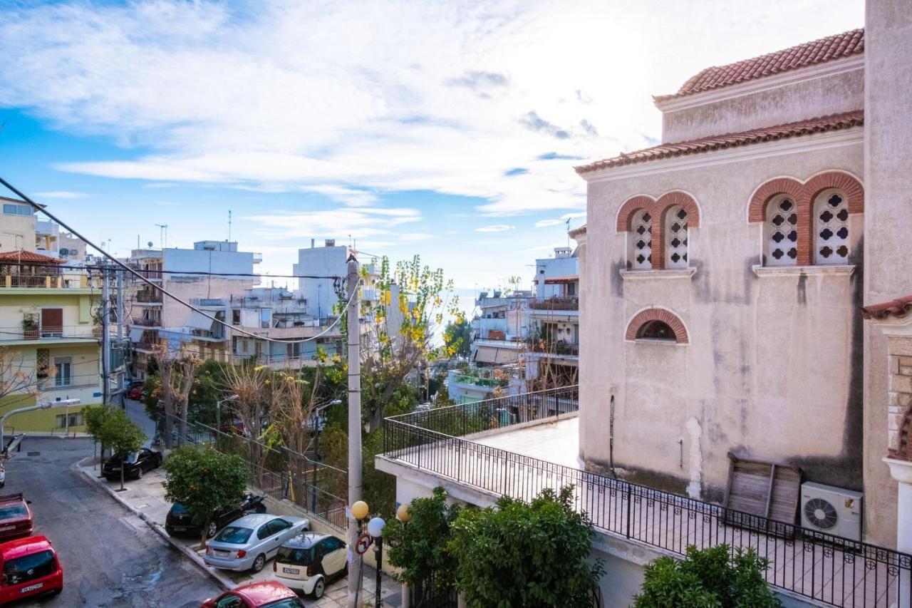 Bright Apartment In Piraeus Bagian luar foto